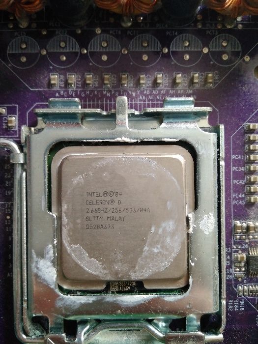 Плата ECS 915PL-A2 (LGA775) + Celeron D 2.66GHz/256/533 + 512MB RAM