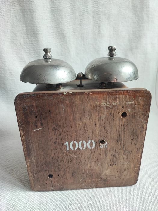 Stary dzwonek od lat 1946