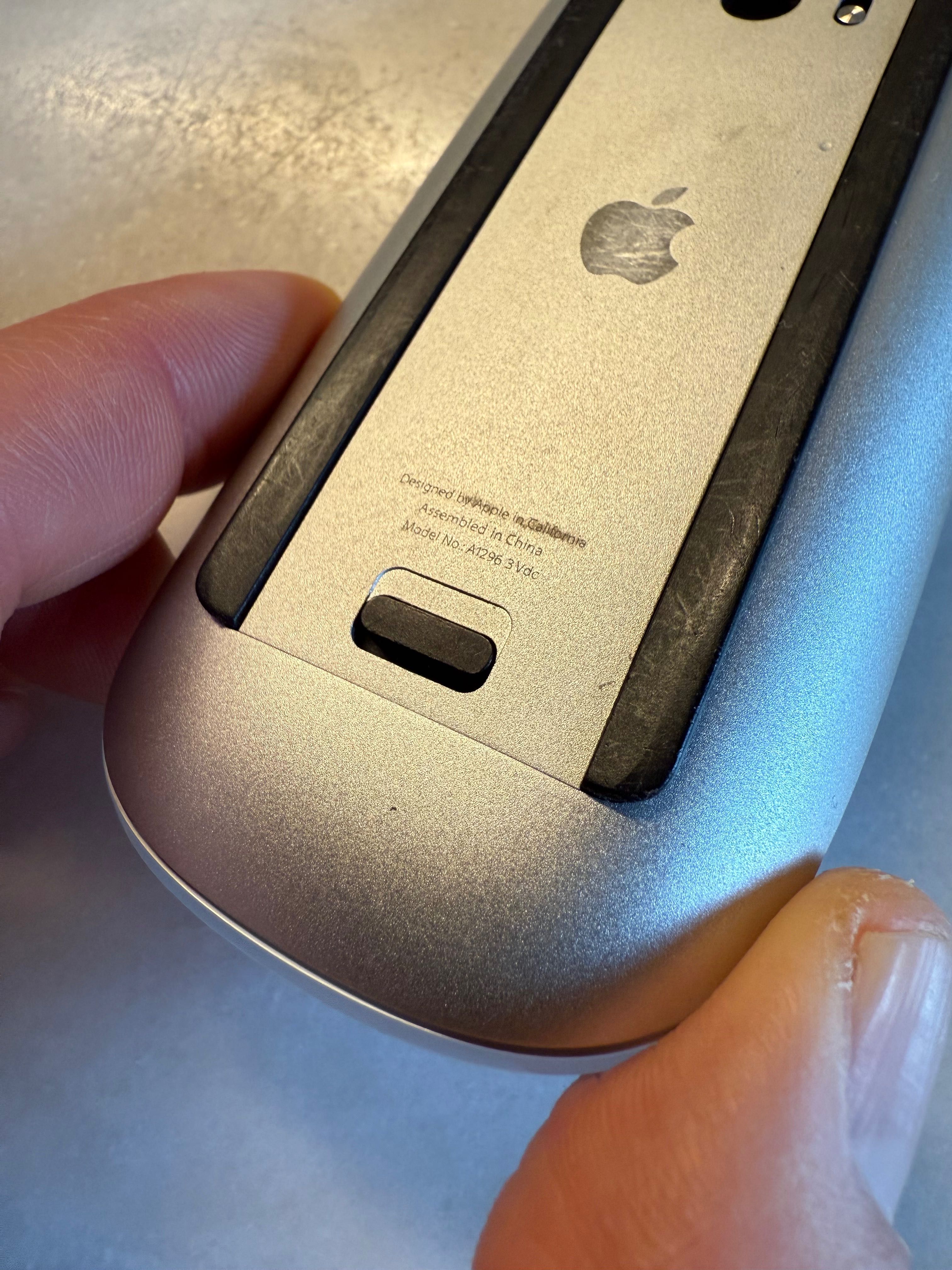 Apple Magic Mouse bluetooth A1296 (pilhas AA)
