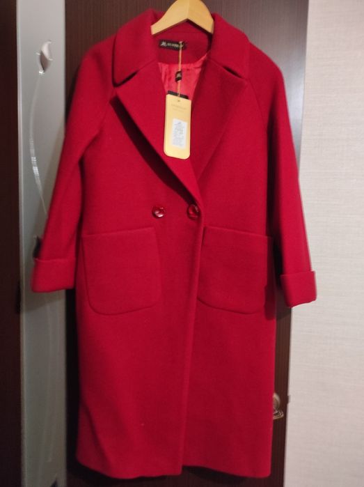 Пальто жіноче нове