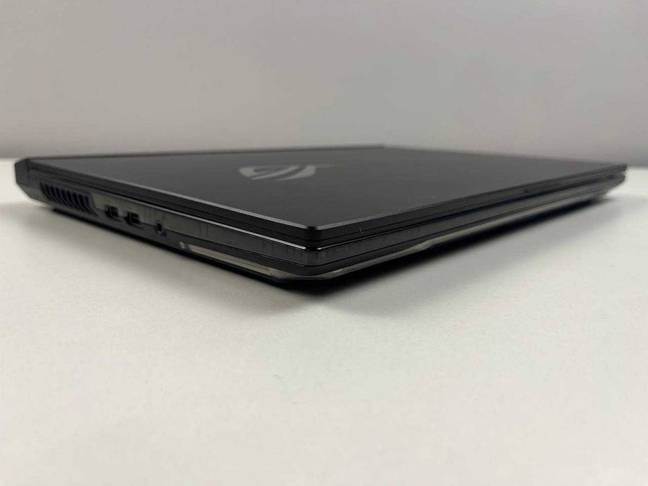 Ноутбук Asus Rog Strix G533Q 240Гц Ryzen 9 5900HX 32GB RTX3080 1TB M.2