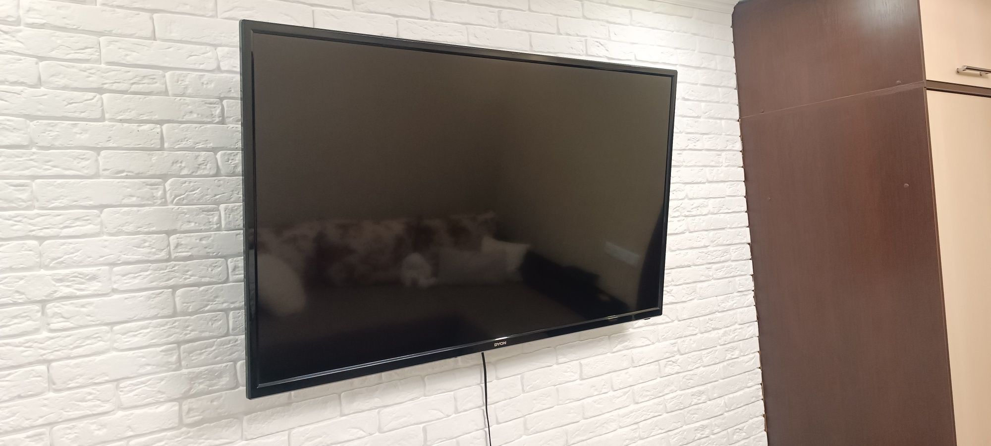 Продам б/в телевізор DYON 48" без Smart tv