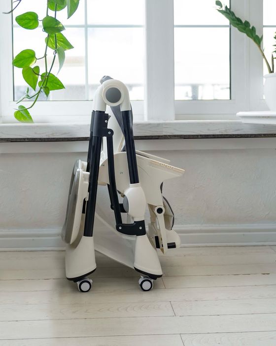 Стілець для годування Carrello Stella крісло годувальне столик