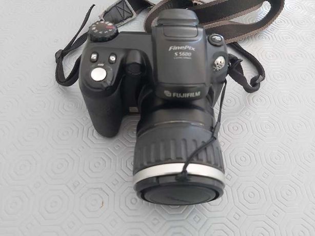 Máquina Fotográfica Fujifilm FinePix S5600 5.1 Megapixels