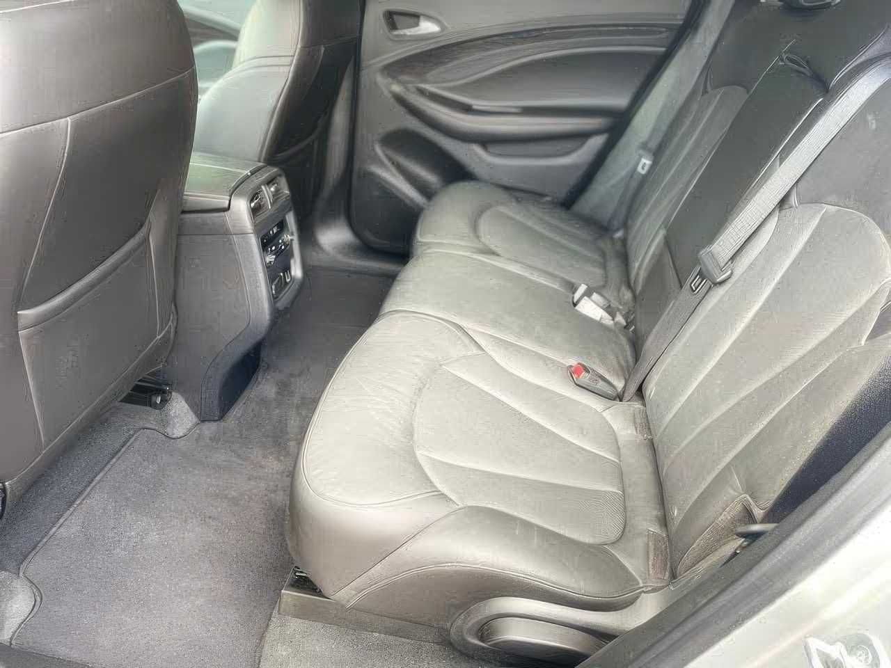 Buick	ENVISION		 	2017
