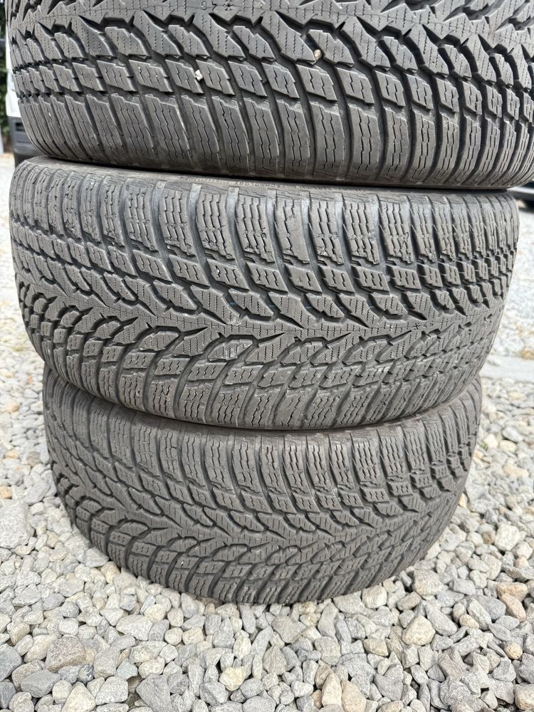 Opony zimowe Nokian 225/45/17 Jak nowe