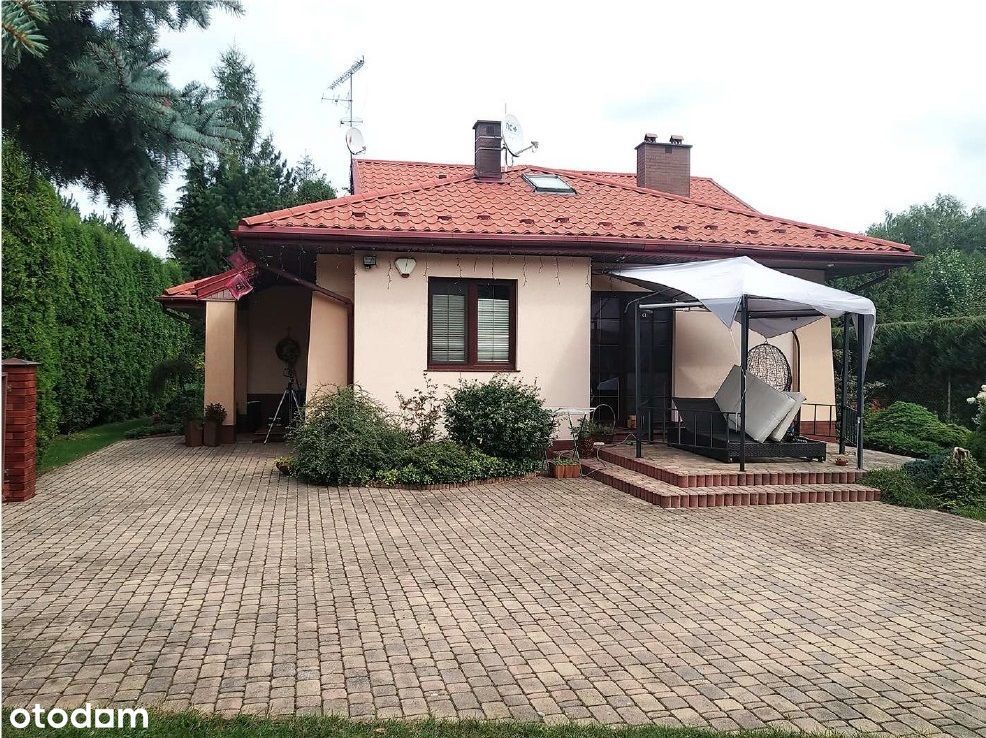 Syndyk sprzeda dom jednorodzinny + garaż i ogród