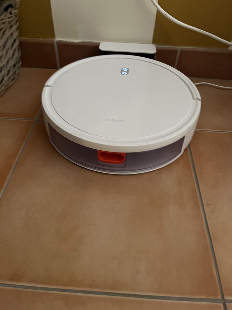 Xiaomi Robot Vacuum E12 (vendo ou troco) por portatil