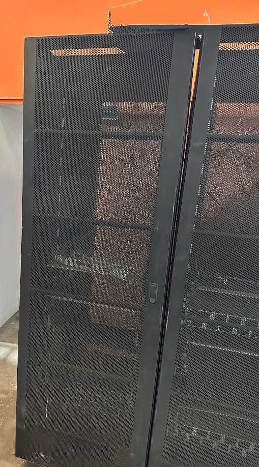 Bastidor HP e IBM