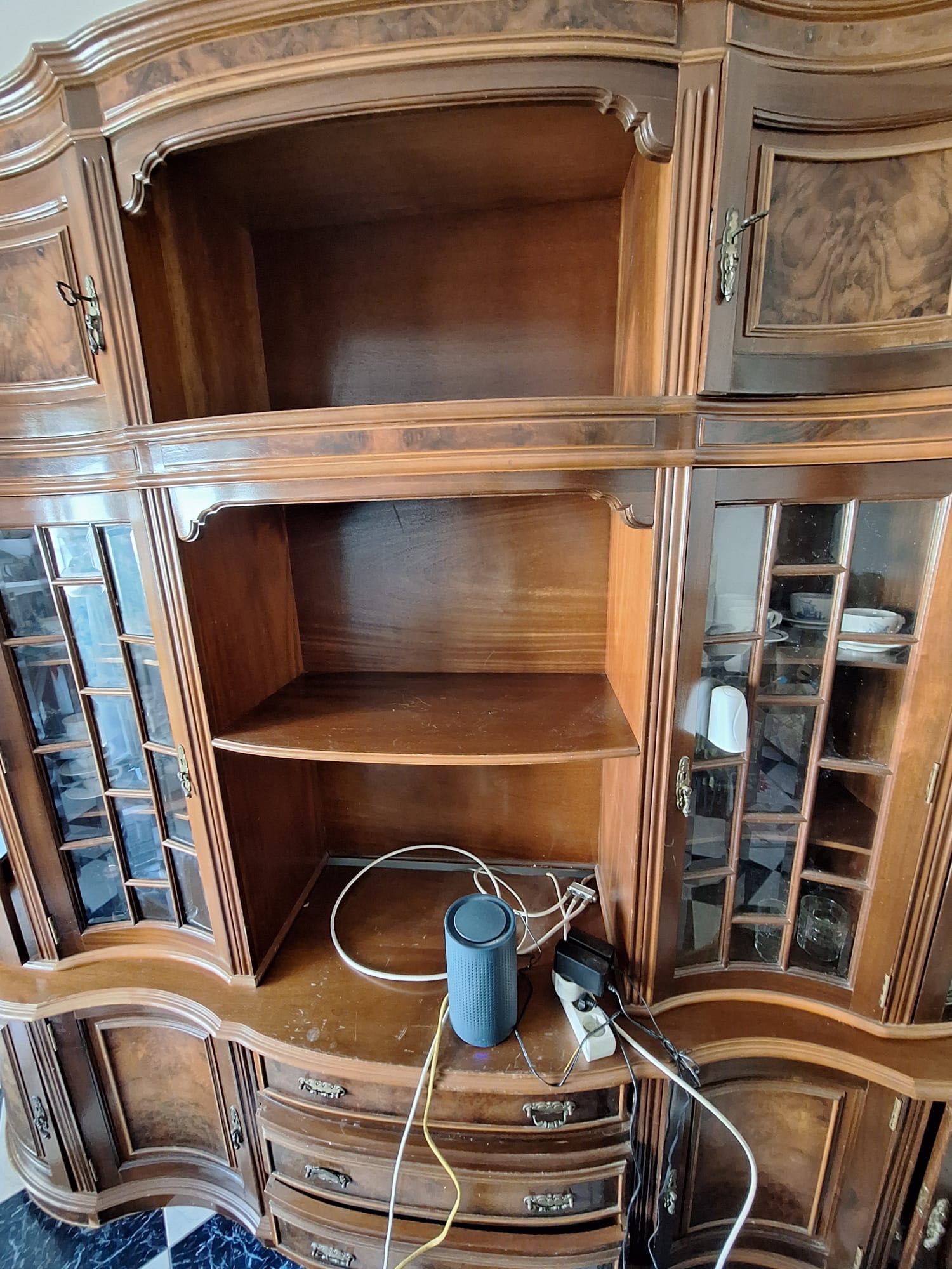 Móvel de sala alto