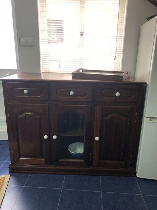 Aparador em madeira maciça