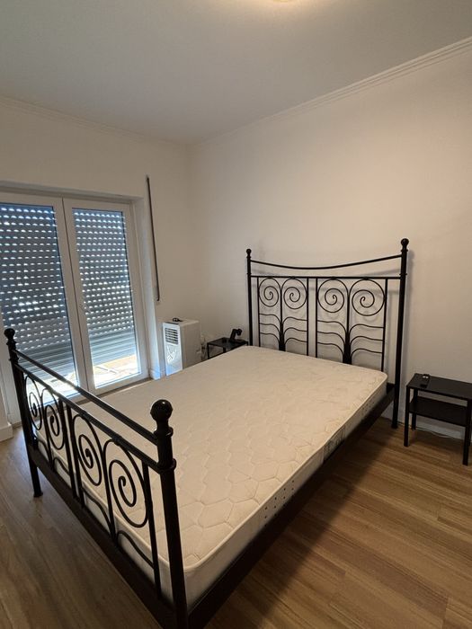 Cama completa estrutura e colchão de molas