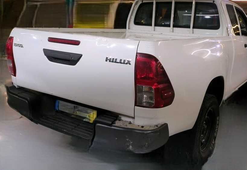Caixa metálica Toyota Hilux 2017->