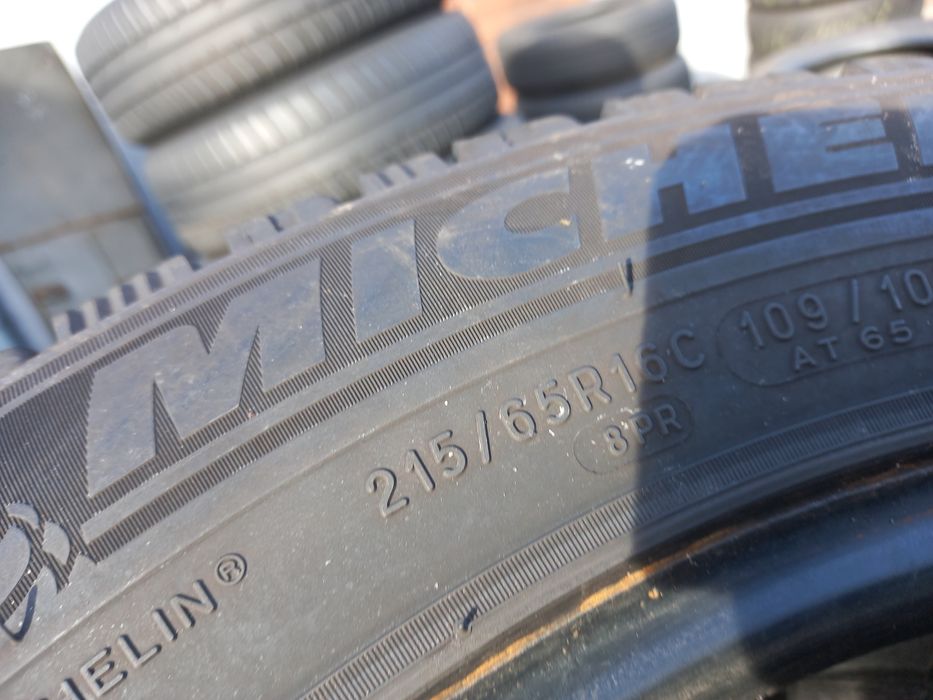 Opony używane 215/65/16c michelin 2x6 mm 2023