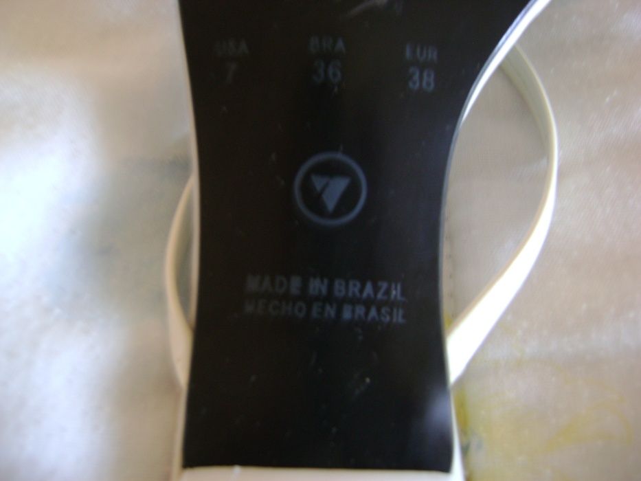 Sandálias brancas nº 38