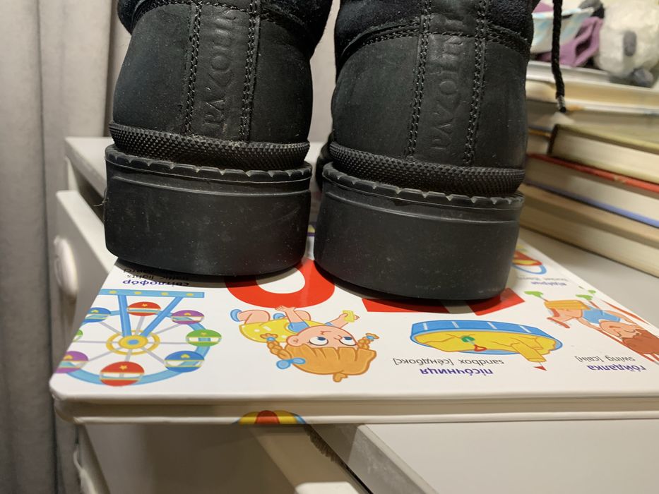 Продам Ботинки Carlo Pazolini