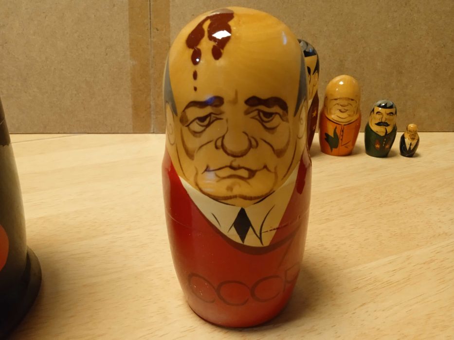 Matrioshka "Rara" Sete Lideres Russos Putin, Yeltsin, Gorbachev, Etc