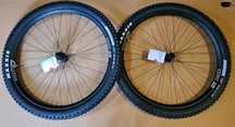 DT SWISS XM 1700 Spline 30 Tubeless 29" Boost Sram XD + pneus MAXXIS