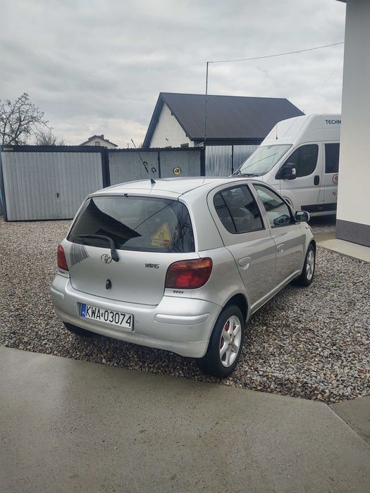 Toyota Yaris 2004r