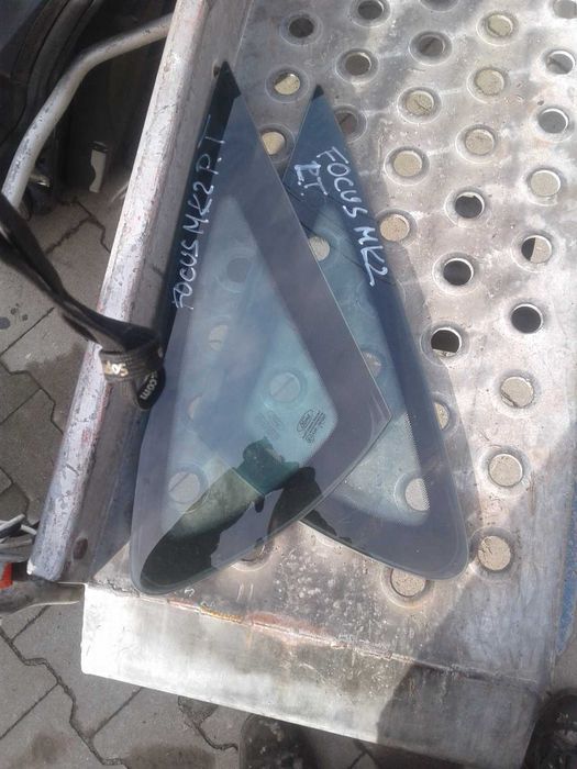Ford Focus MK2 5D Hathback Ćwiartka Błotnik Prawy Tył Szyba Próg Drzwi