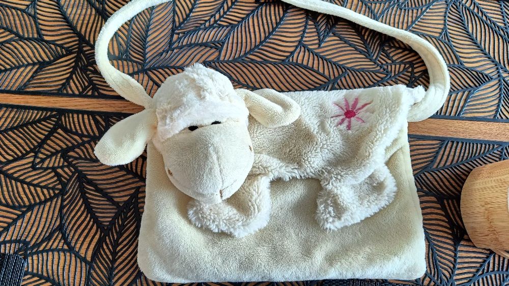 Torebka pluszowa owieczka dziecięca kremowa maskotka