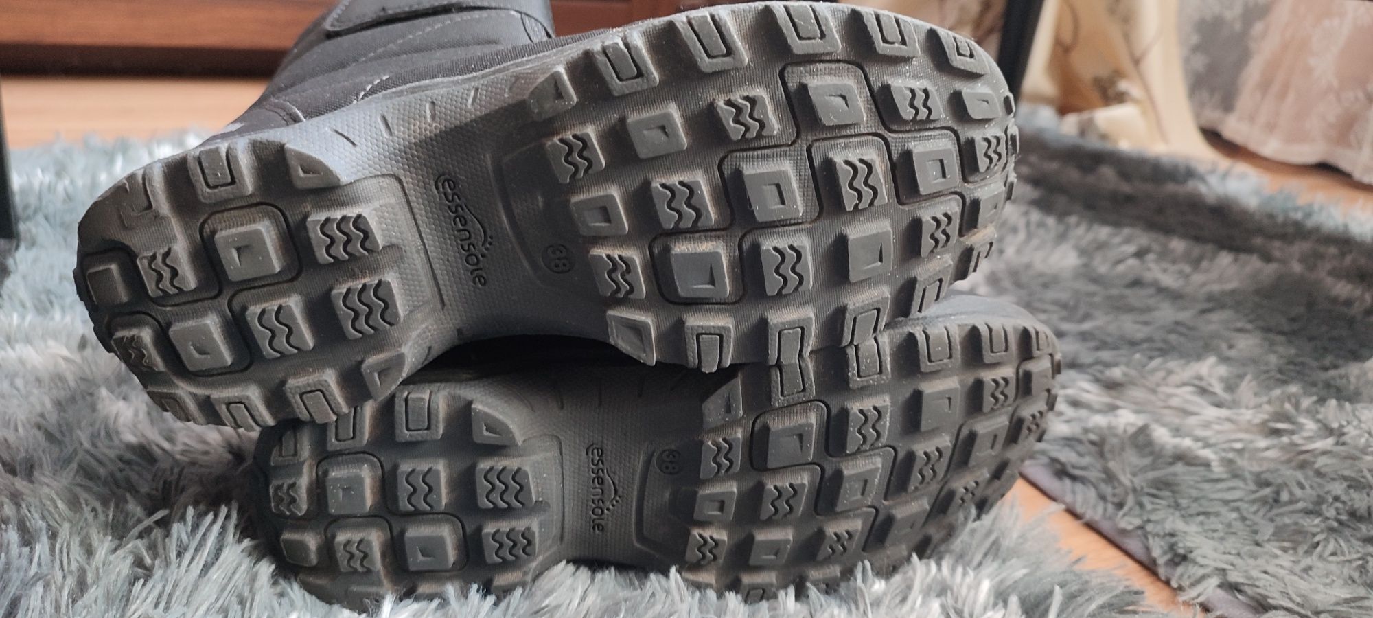 Buty zimowe śniegowce Quechua SH100 Warm wodoodporne Czarne 38