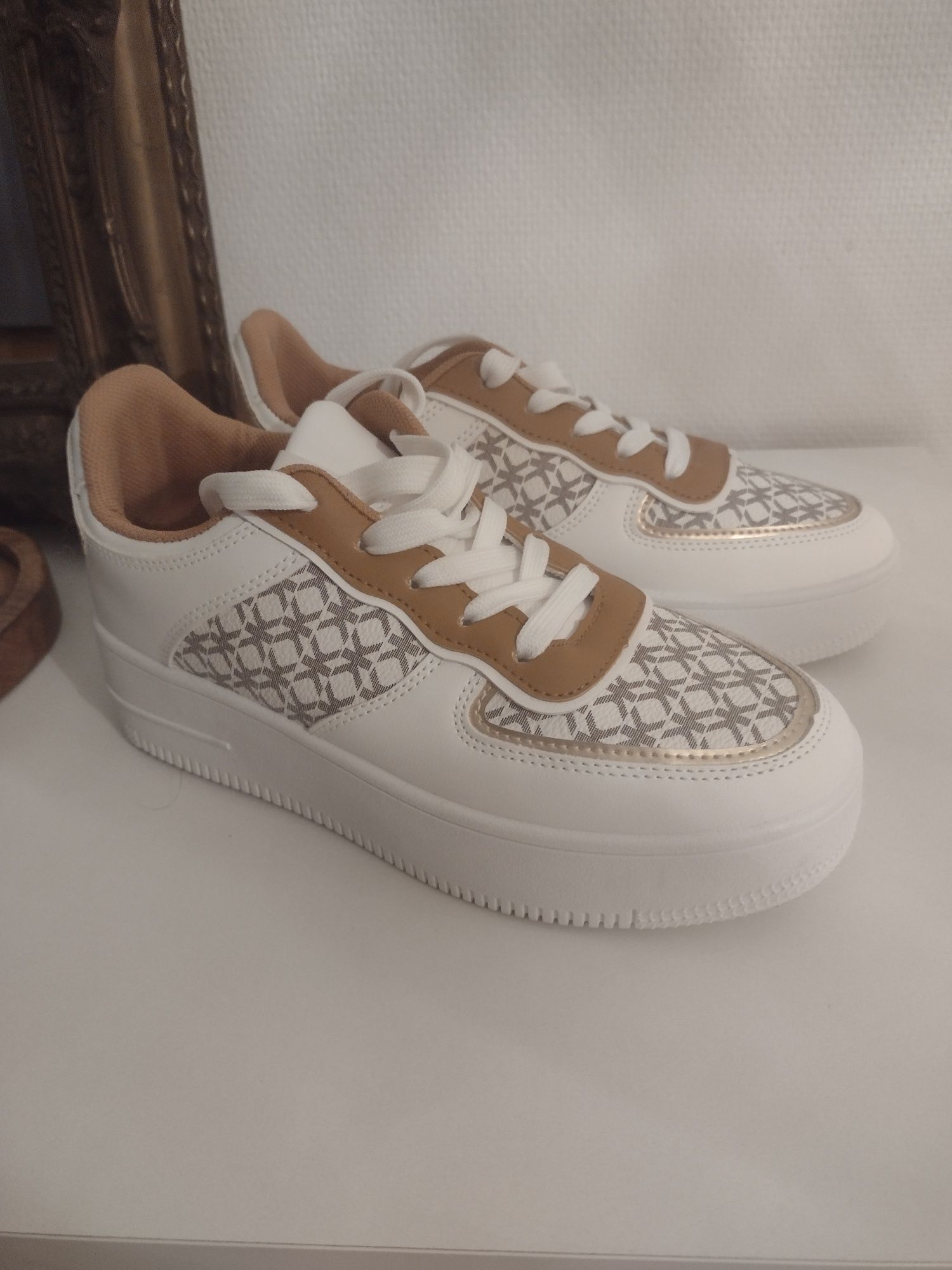 Buty sneakersy damskie r.36 nowe