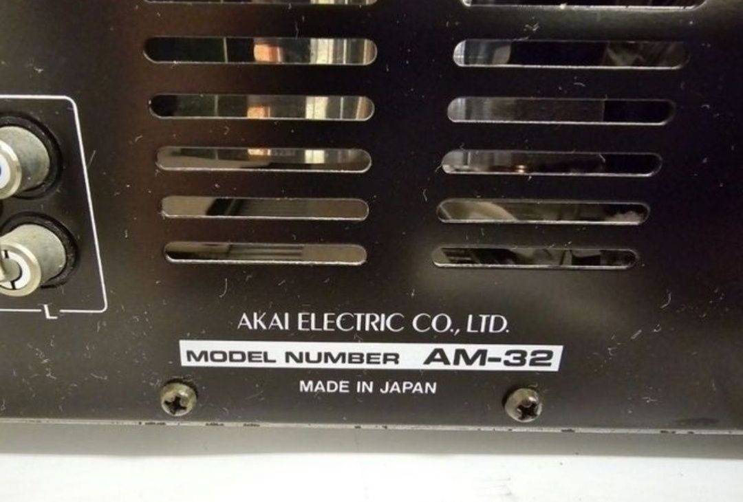 Wzmacniacz Akai AM-32, 2*80 w. Made in Japan .