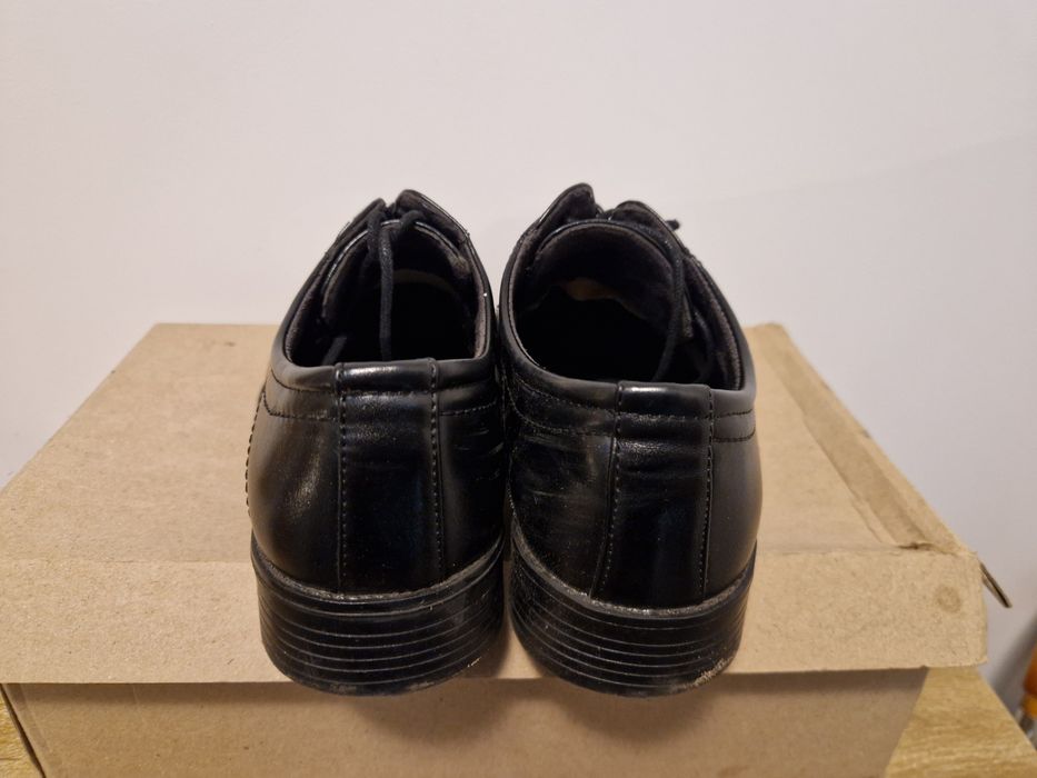 Buty Garniturowe, Eleganckie Męskie - Rozmiar 40, prawie nowe