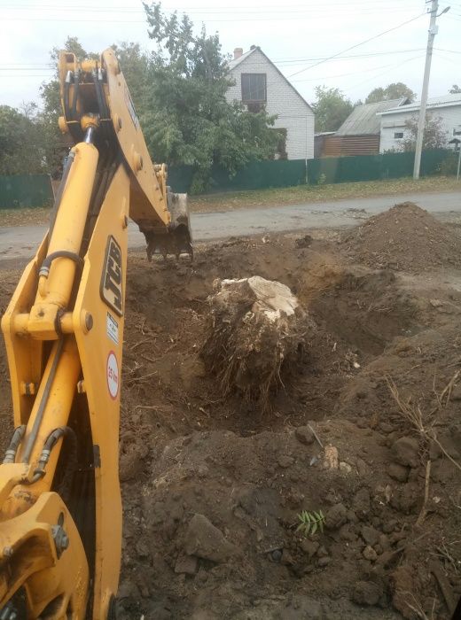 Послуги Екскаватора-навантажувача JCB 3CX