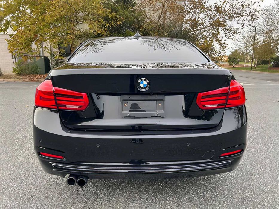 BMW 3 Series      2016