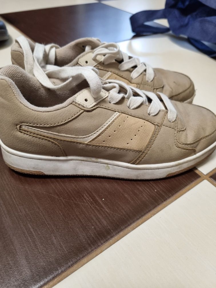 Buty sportowe rozmiar 34