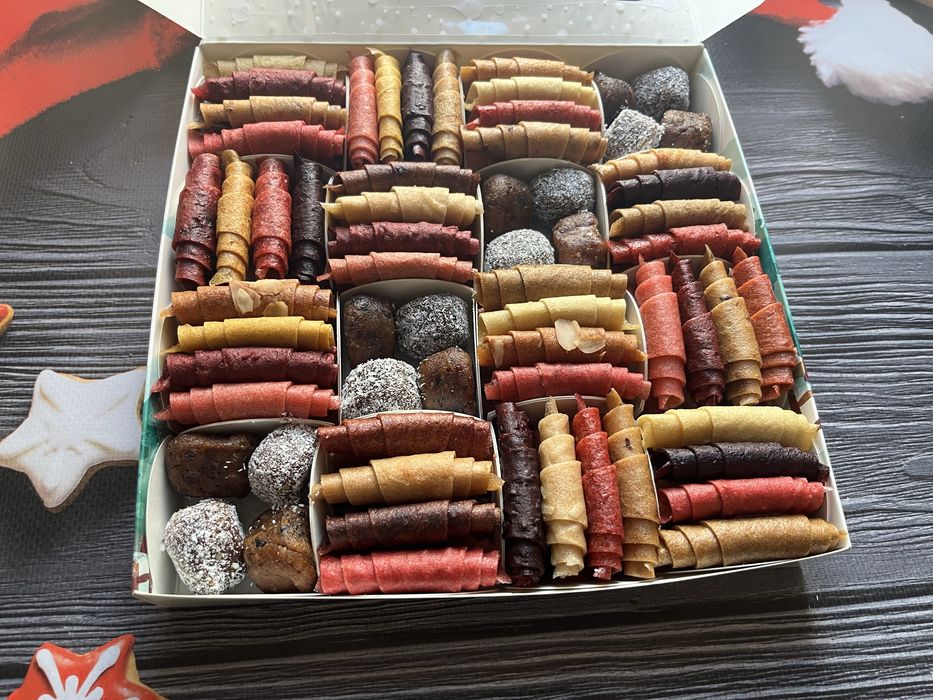 Подарункові набори пастили до свята Миколая та нового року