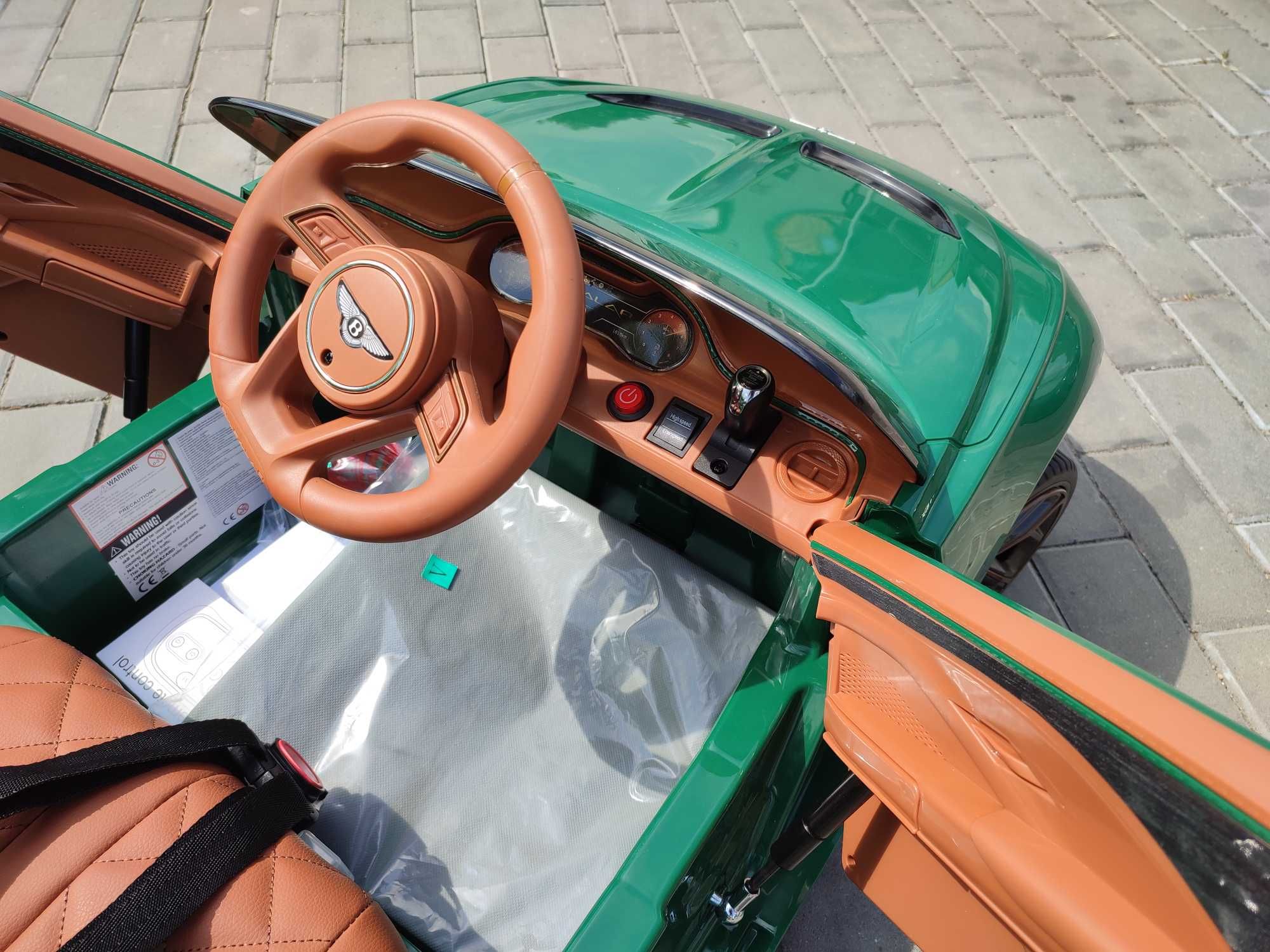 Autko Bentley Bacalar na akumulator dla dzieci Zielony +pilot