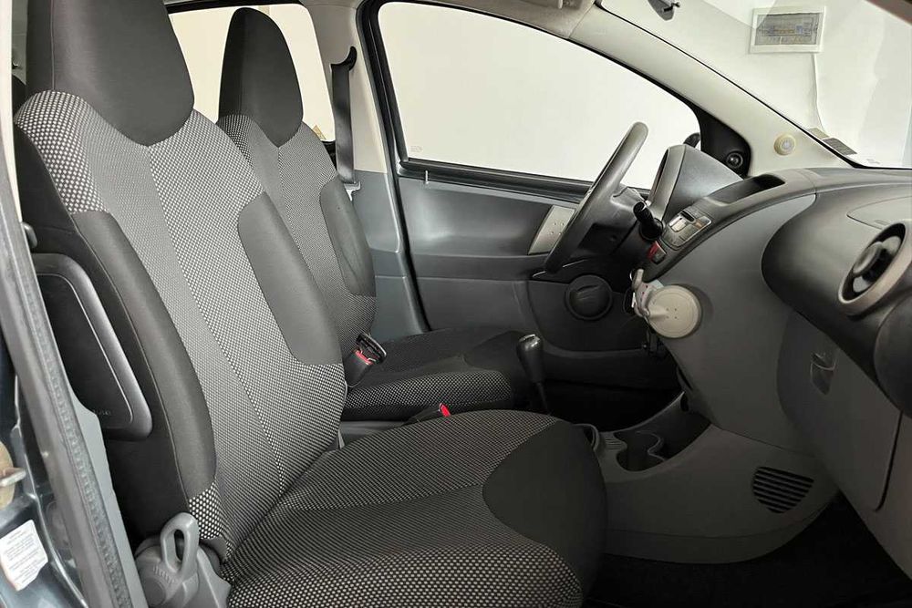 Toyota Aygo 2011 року