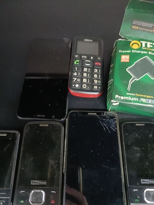 Stare telefony komórkowe