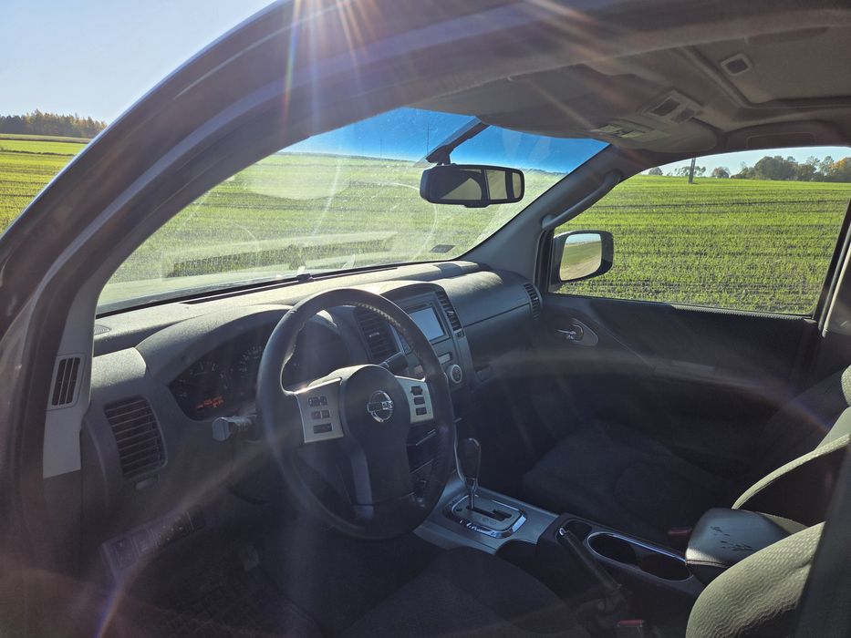 Nissan navara 2013rok 2.5ddti 190km 4x4 dymi