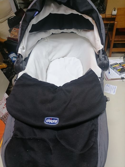 Ovo com isofix e alcofa