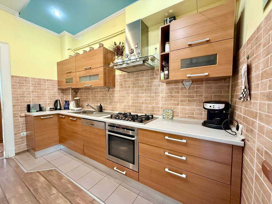 Продаж 4 кім. квартири вул. Стецька Центр Львова