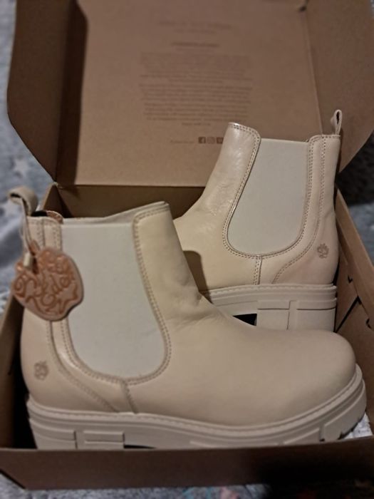 Botas Apple of eden