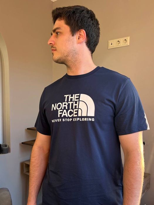 Нова Чоловіча футболка TNF "Never Stop Exploring" (Оригінал, L)