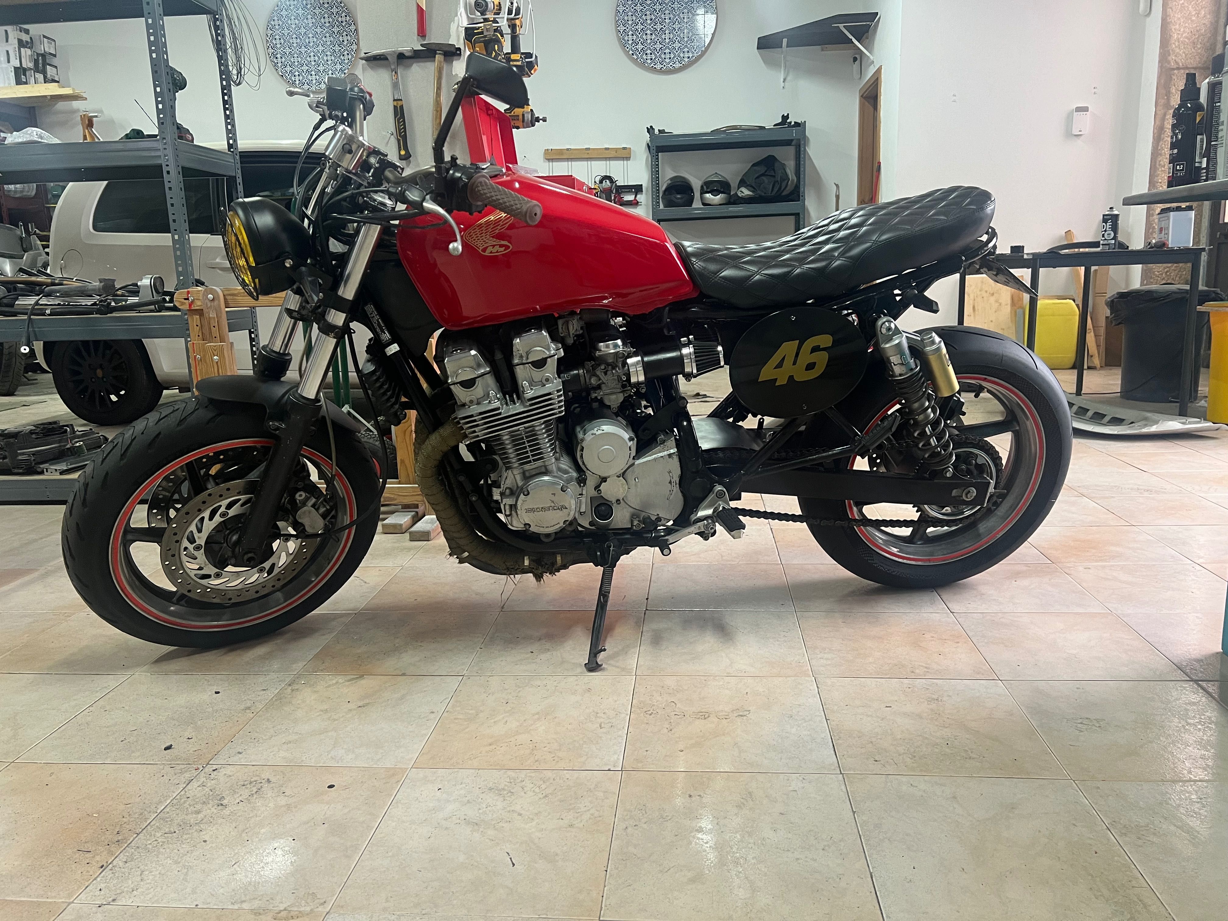 Honda CB750 Café Racer Custom