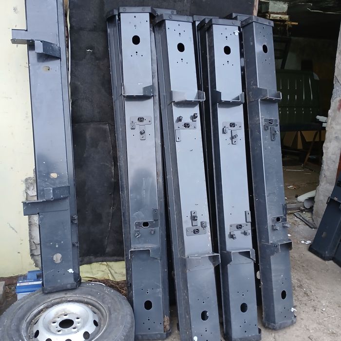 BELKA TYLNIA Iveco belka lamp iveco belka tylna zderzak tył 210 lampy