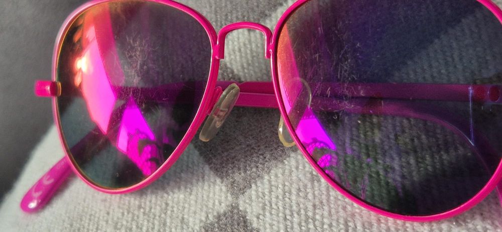 Okulary przeviwsłoneczne dla dziewczynki różowe stan db