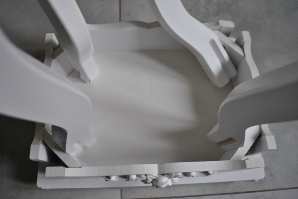 Krzesełko do toaletki do naprawy wysokość 44,50cm siedzisko 36 x 27cm