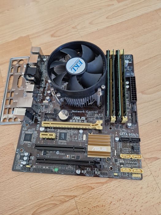 ASUS B85M-E vga dvi hdmi dp Материнська плата сокет1150  socket1150