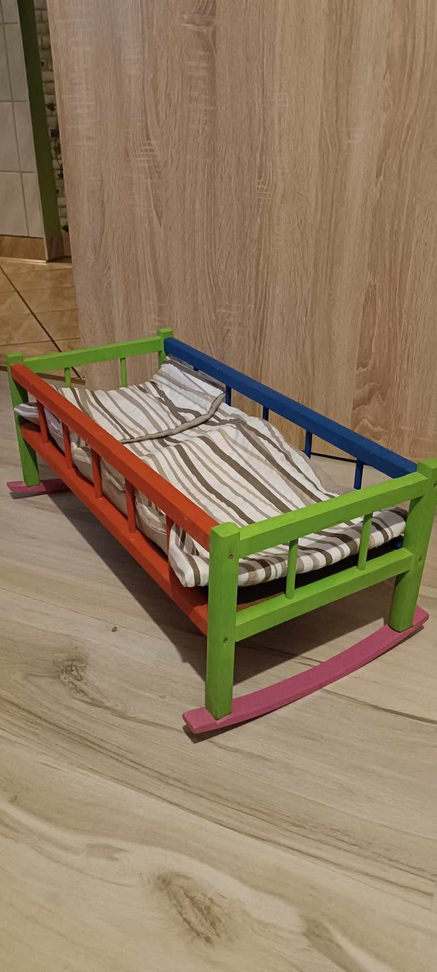 Lodówka dziecięca+toaletka i łóżeczko