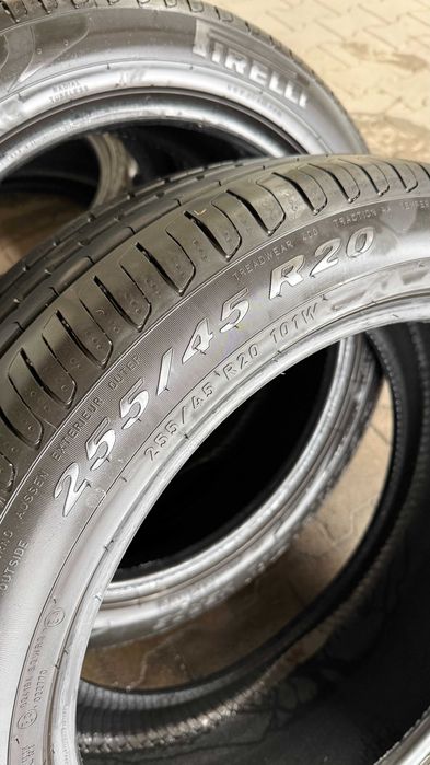 Pirelli Scorpion Verde AO  255/45 20  lato