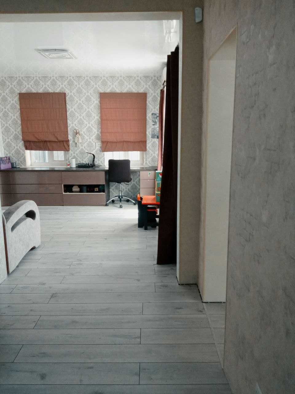 Продам дом на левом берегу на ул Лозовой ( район березинского рынка)