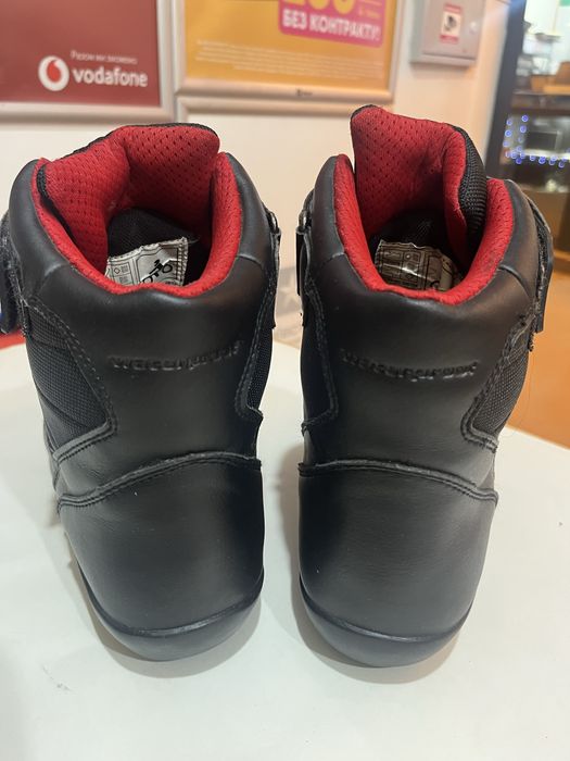 Продам мотоциклетные ботинки FLM 44р